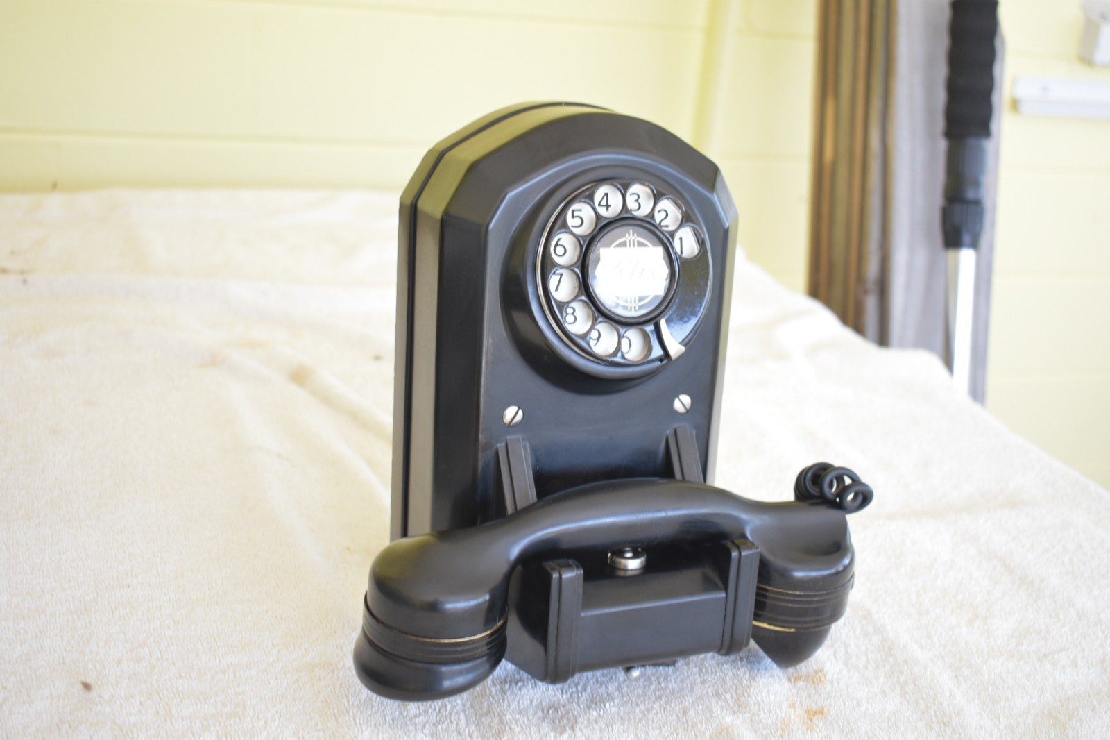 Rare & Beautiful Automatic Electric Telephone Model 35 Rare & Beautiful Automatic Electric Telephone Model 35