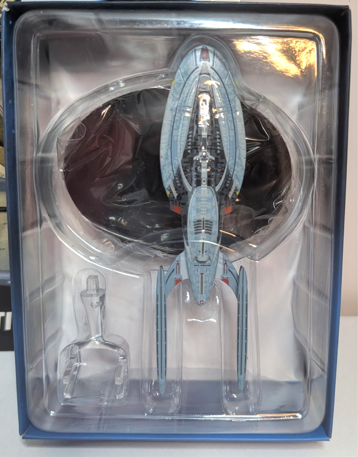 Eaglemoss Star Trek Starships U.S.S. Aventine NCC-82602 Eaglemoss Star Trek Starships U.S.S. Aventine NCC-82602