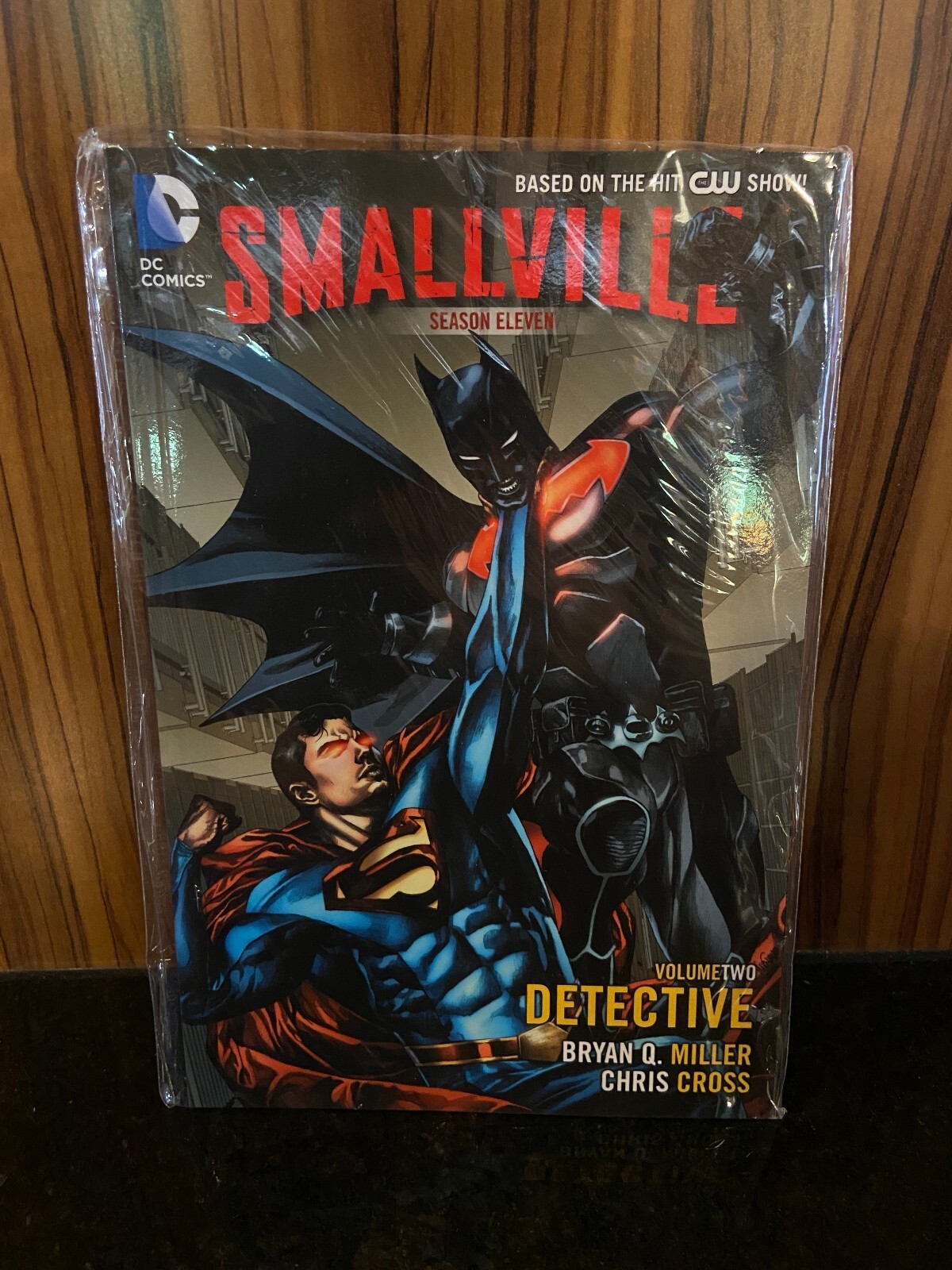 Smallville Season Eleven Volume 2 Batman in Metropolis