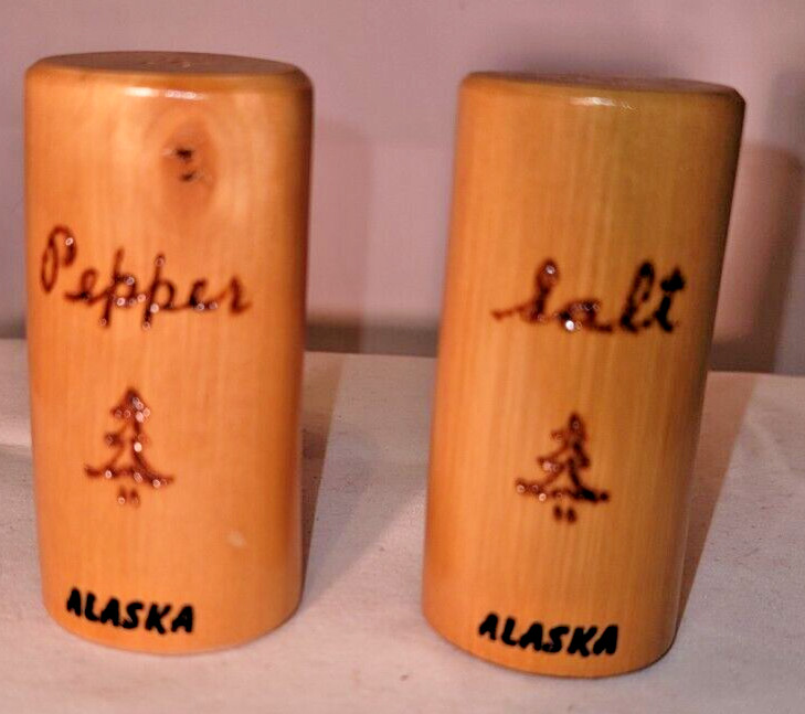 Vintage Souvenir Tree log Salt & Pepper Shakers marked Alcraft Alaska