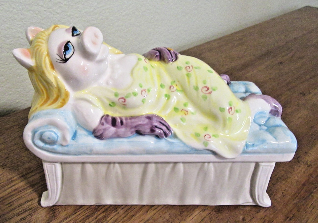Vintage Miss Piggy Henson Muppets Taste Setter Sigma Covered Ceramic Jewelry Box Vintage Miss Piggy Henson Muppets Taste Setter Sigma Covered Ceramic Jewelry Box