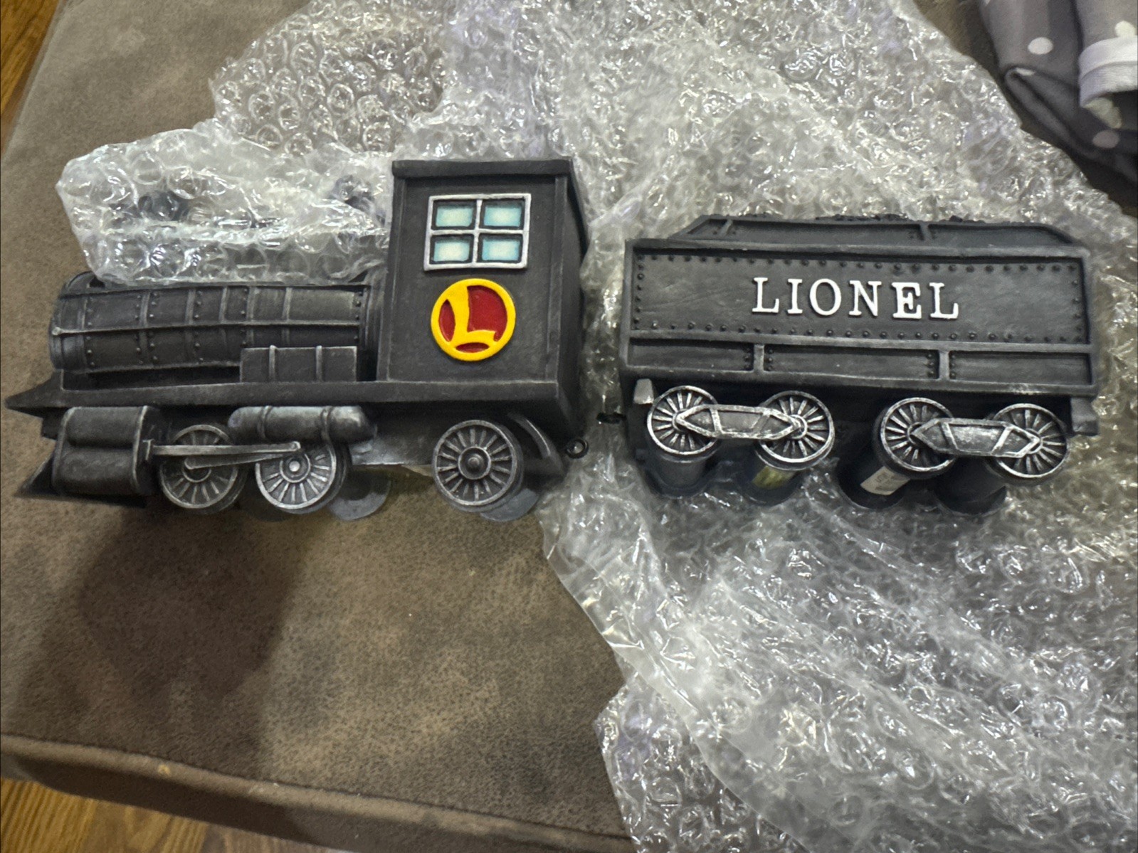 Enesco America's Favorites Lionel 647373 Steam Engine And Coalcar ~ Rare ~ NIB