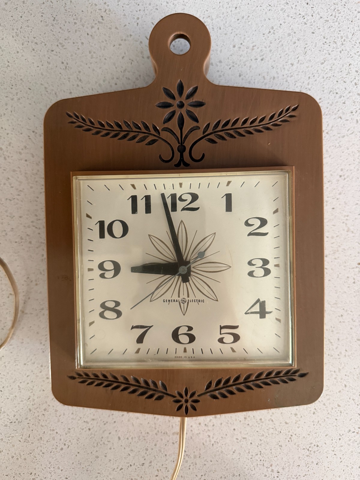 Vintage USA Made GE General Electric Kitchen Wall Clock 2146 Plastic Tested