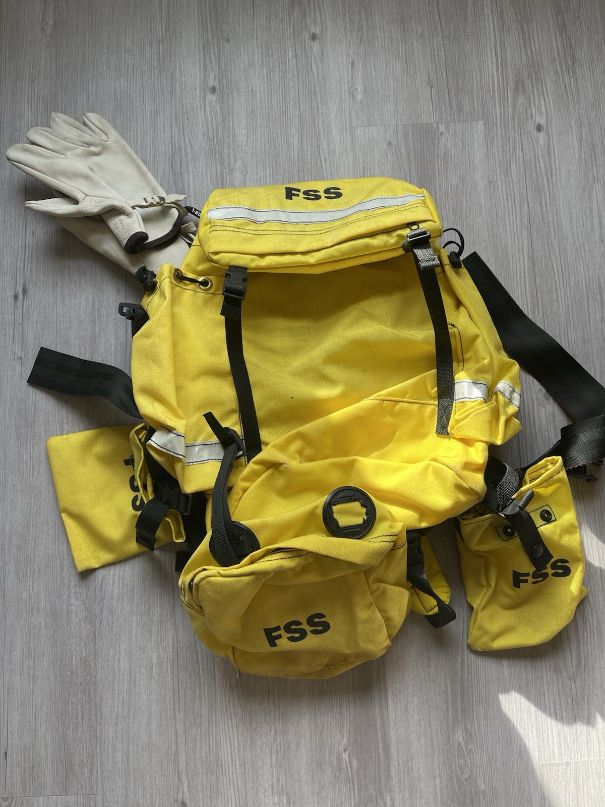 USFS Wildland Firefighter Field Pack FSS Yellow Harness Pouches Firefighting USFS Wildland Firefighter Field Pack FSS Yellow Harness Pouches Firefighting