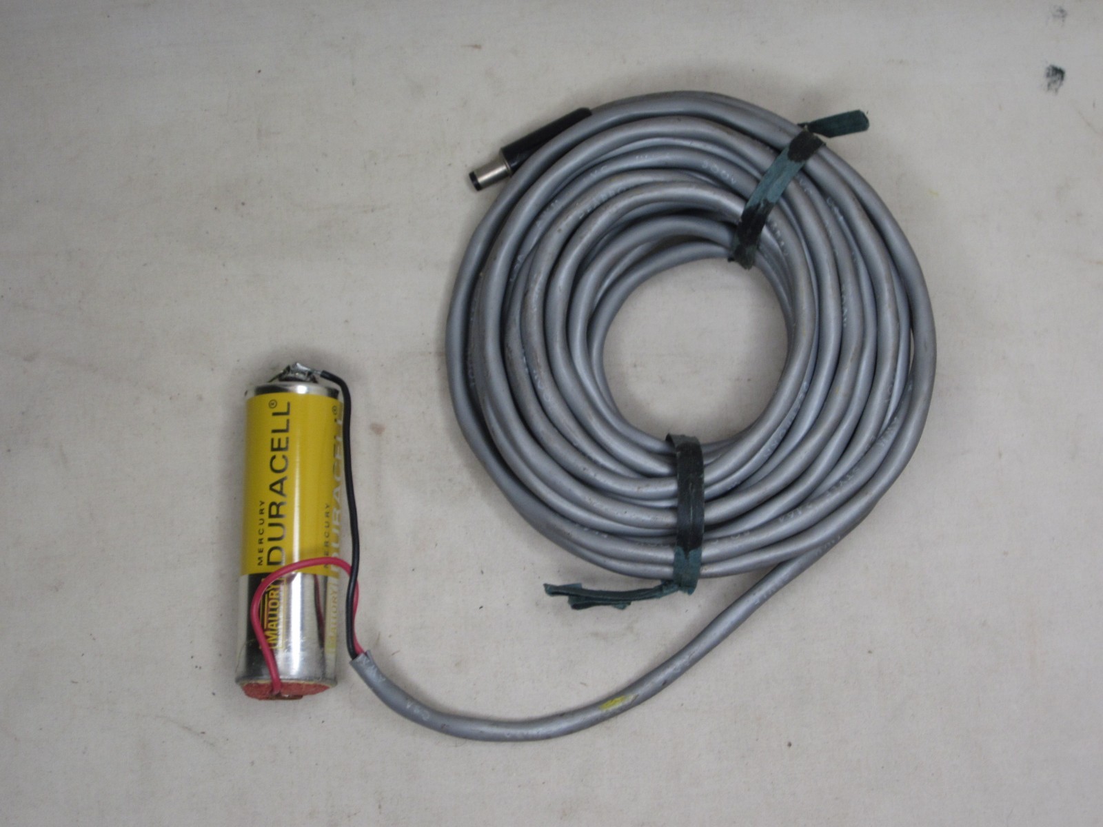 untested vintage MALLORY Mercury Duracell 304116 12.6 Volt Battery power cable untested vintage MALLORY Mercury Duracell 304116 12.6 Volt Battery power cable
