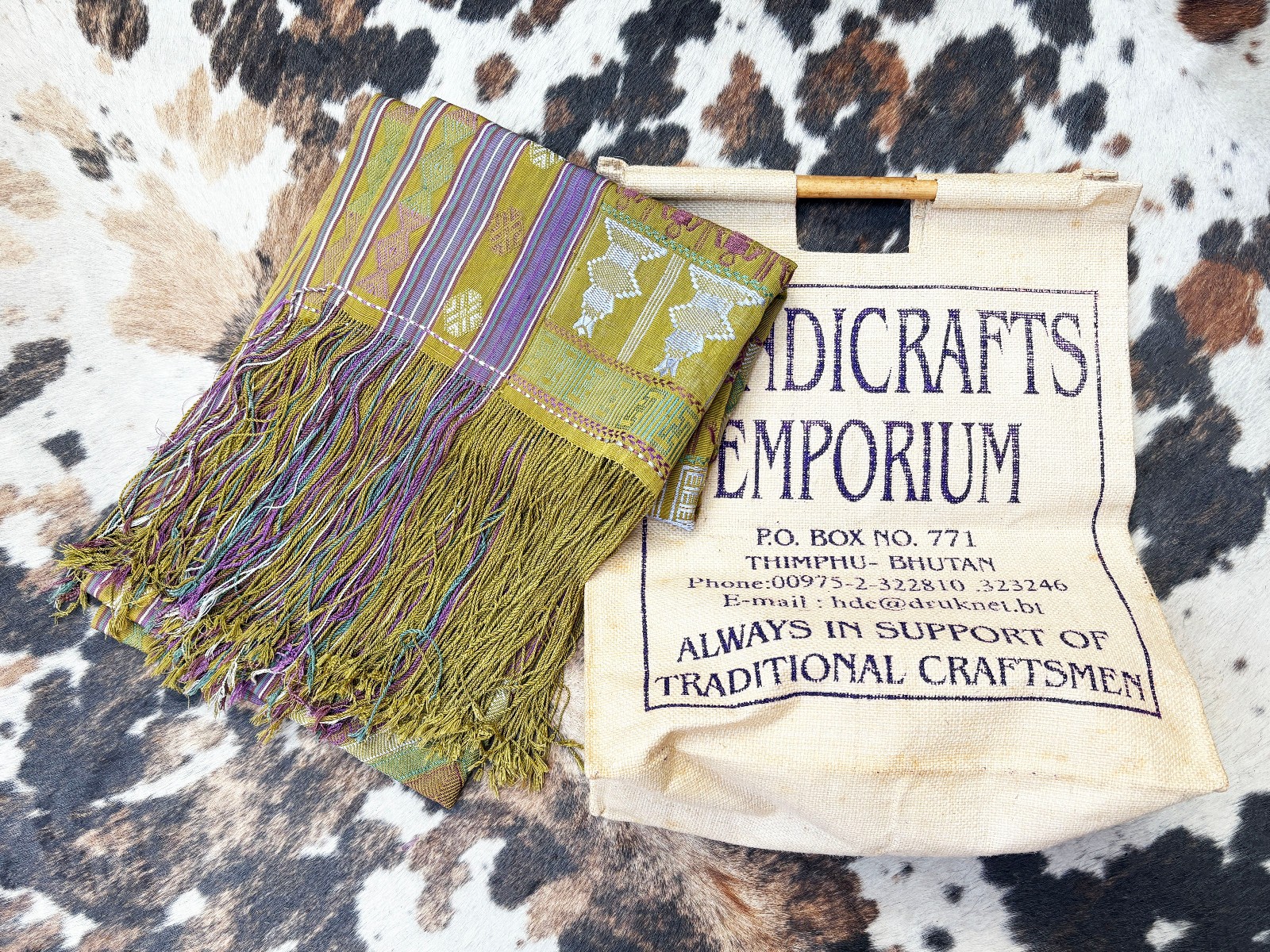 Vintage BHUTAN 2004 Textile Weaving & THIMPHU HANDICRAFTS EMPORIUM Tote Vintage BHUTAN 2004 Textile Weaving & THIMPHU HANDICRAFTS EMPORIUM Tote