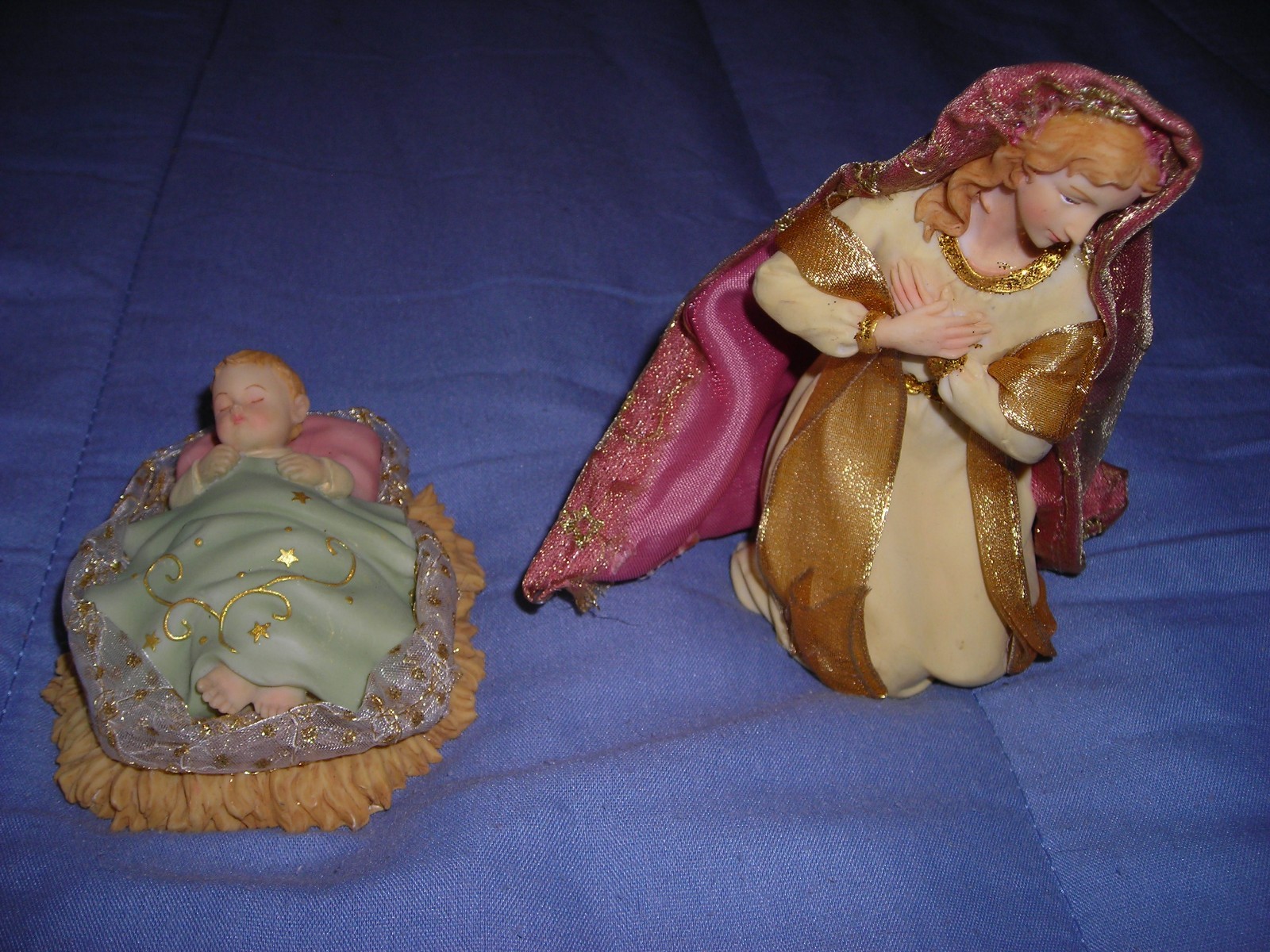 VINTAGE BABY JESUS & MARY BRONNERS RESIN FABRIC NATIVITY CHRISTMAS SET FIGURES