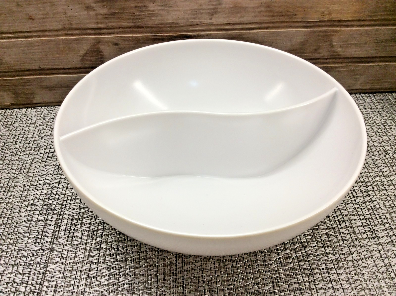 Mar-Crest Melmac Serving Bowl Divided 9\