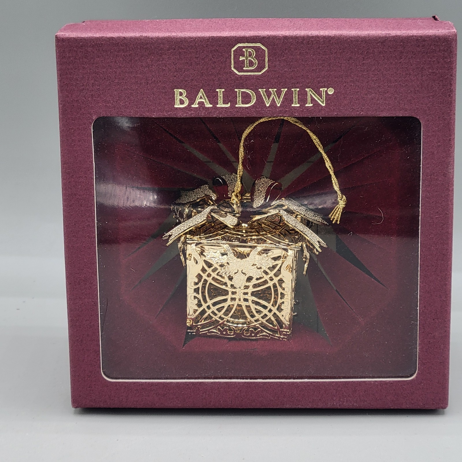 Vintage 1998 Baldwin Brass Gold Filigree Gift Box Christmas Ornament with Bow Vintage 1998 Baldwin Brass Gold Filigree Gift Box Christmas Ornament with Bow
