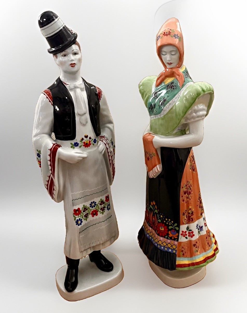 VTG Hollohaza Hungary Tall Porcelain Art Figurines Pair Matyo Peasant Couple 11”