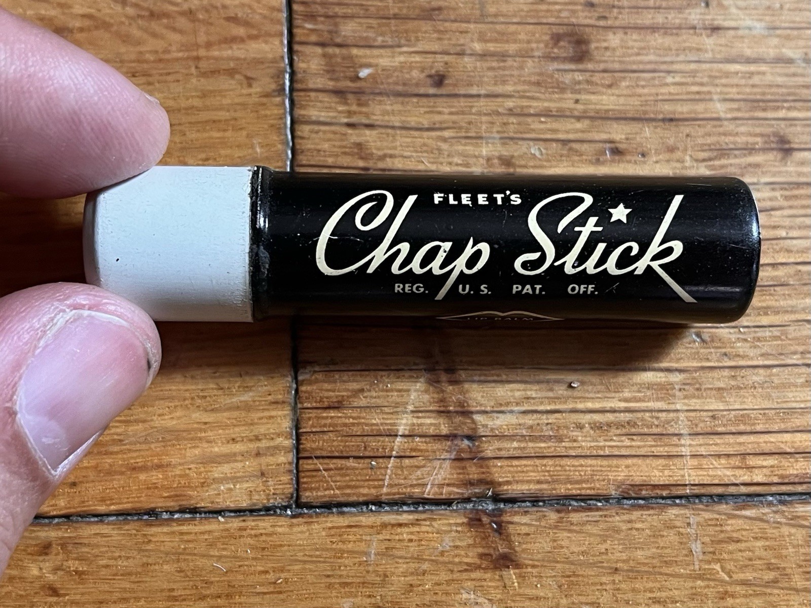 VINTAGE 1940s Fleet’s Chap Stick Metal Push Up Tube PLENTY LIP BALM LEFT VINTAGE 1940s Fleet’s Chap Stick Metal Push Up Tube PLENTY LIP BALM LEFT