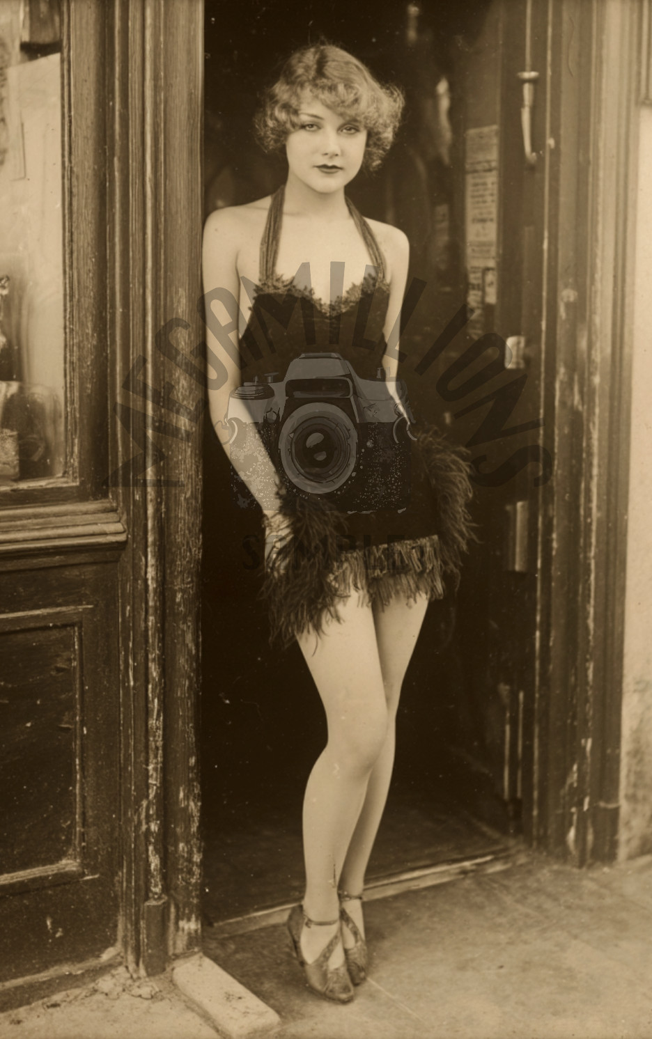 Roaring Twenties Vintage 1920\'s Photo of Flapper Woman Portrait 335 Gatsby Roaring Twenties Vintage 1920\'s Photo of Flapper Woman Portrait 335 Gatsby