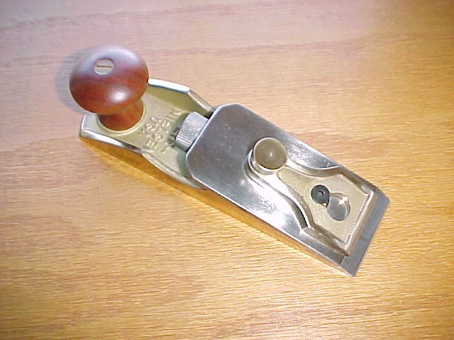 Lie Nielsen 97 1/2  Small Chisel Plane  Fine Condition No Box