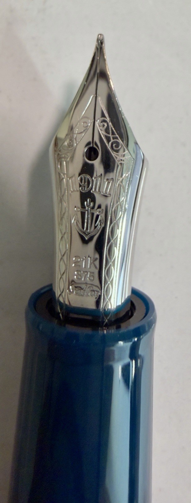Sailor Pro Gear Midnight Sky 21K Fountain Fountain Pen Z Nib