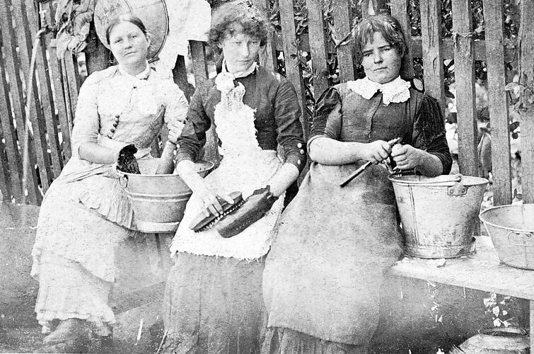 Madam Strachan\'s Maids, Creswick, 1890 Three maids who worked for Mad Old Photo Madam Strachan\'s Maids, Creswick, 1890 Three maids who worked for Mad Old Photo