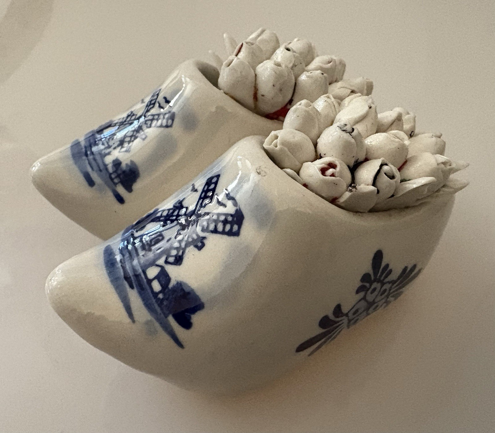 Vintage Porcelain Holland Blue Delft Dutch Clogs Hand Painted Floral Design 4” Vintage Porcelain Holland Blue Delft Dutch Clogs Hand Painted Floral Design 4”
