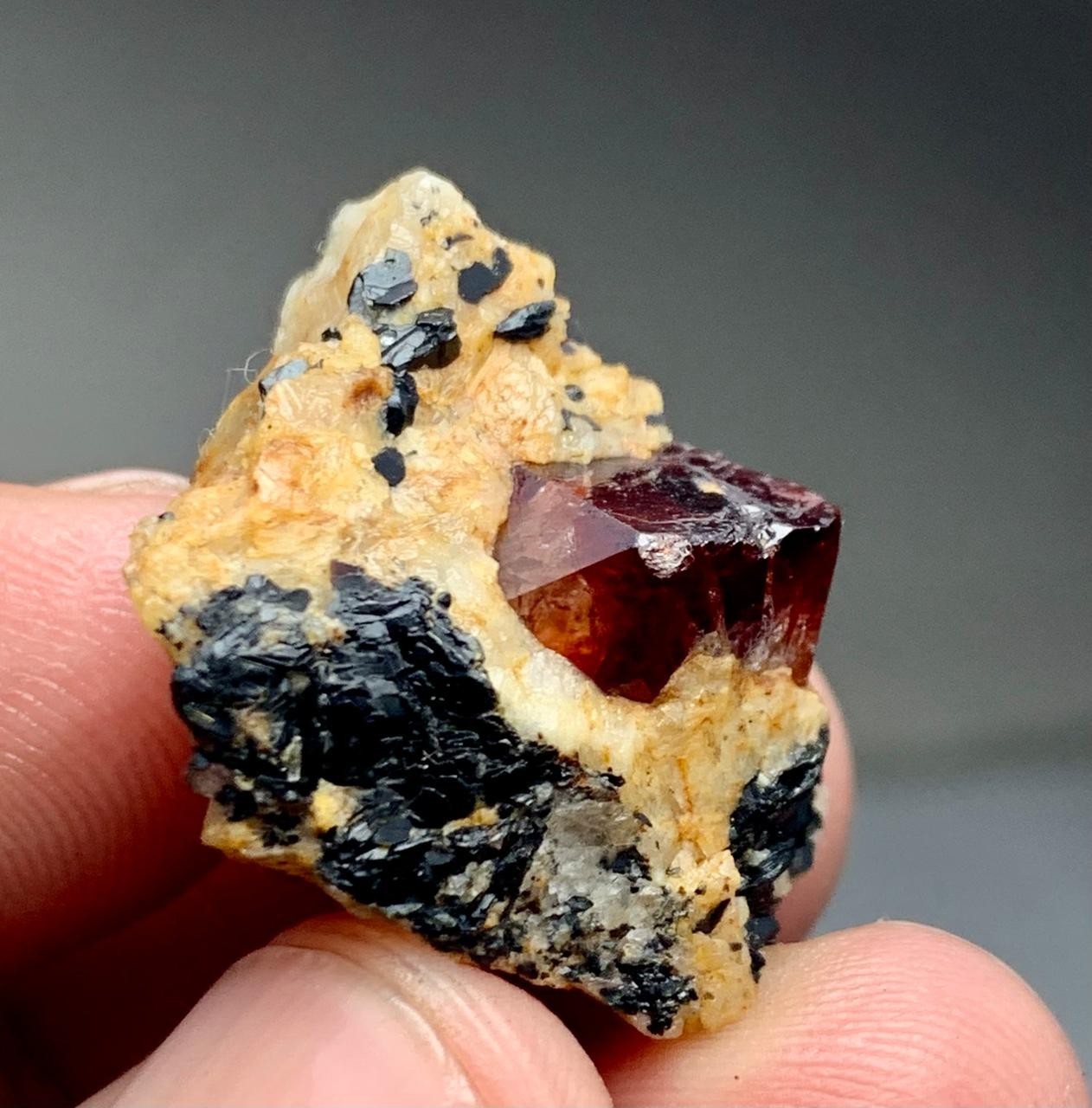 43.40 Carat Beautiful Terminated Zircon Crystal Bunch Specimen from Pakistan
