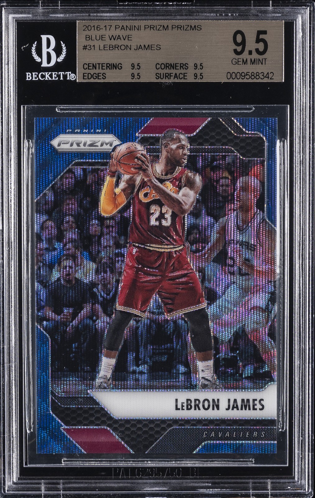 2016 PANINI PRIZM BLUE WAVE PRIZM #31 LEBRON JAMES BGS 9.5