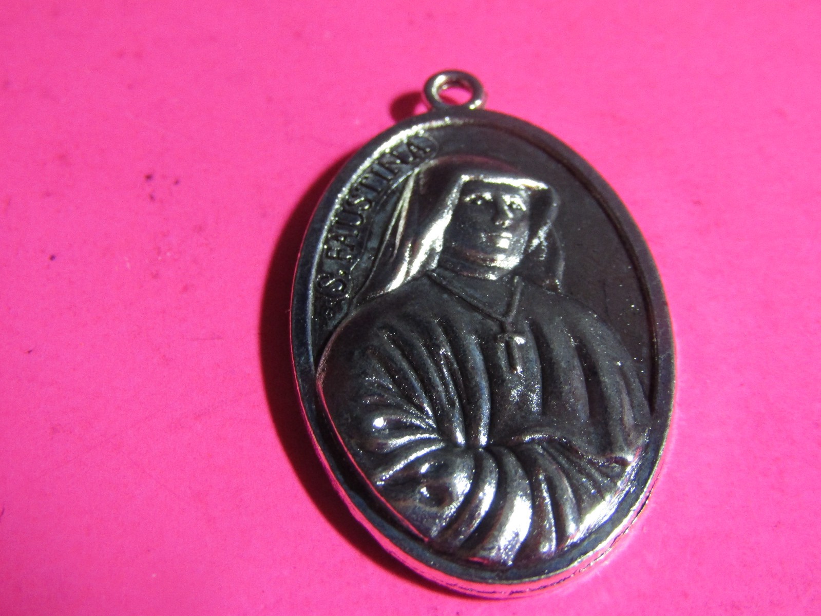 ST. FAUSTINA  RELIC MEDAL -1-1/2 iNCHES  NEW    