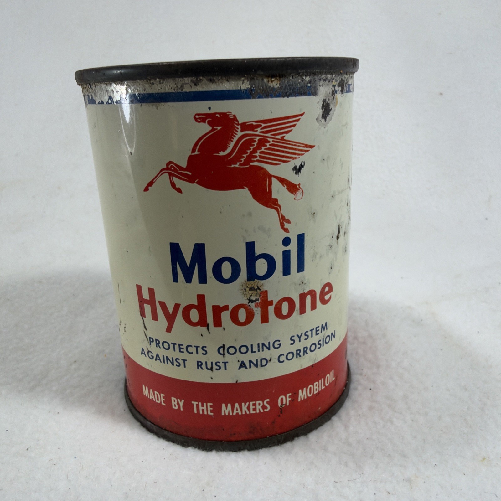 Vintage 1960’s Mobil Oil Hydrotone Full 8 Oz. Metal Can Vintage 1960’s Mobil Oil Hydrotone Full 8 Oz. Metal Can
