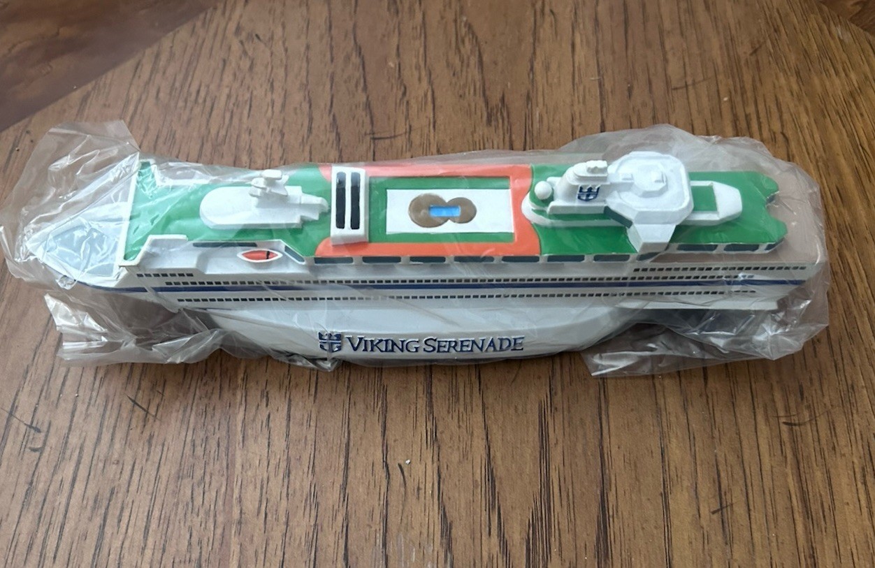 Cruise Ship Model Royal Caribbean Viking Serenade Open Box