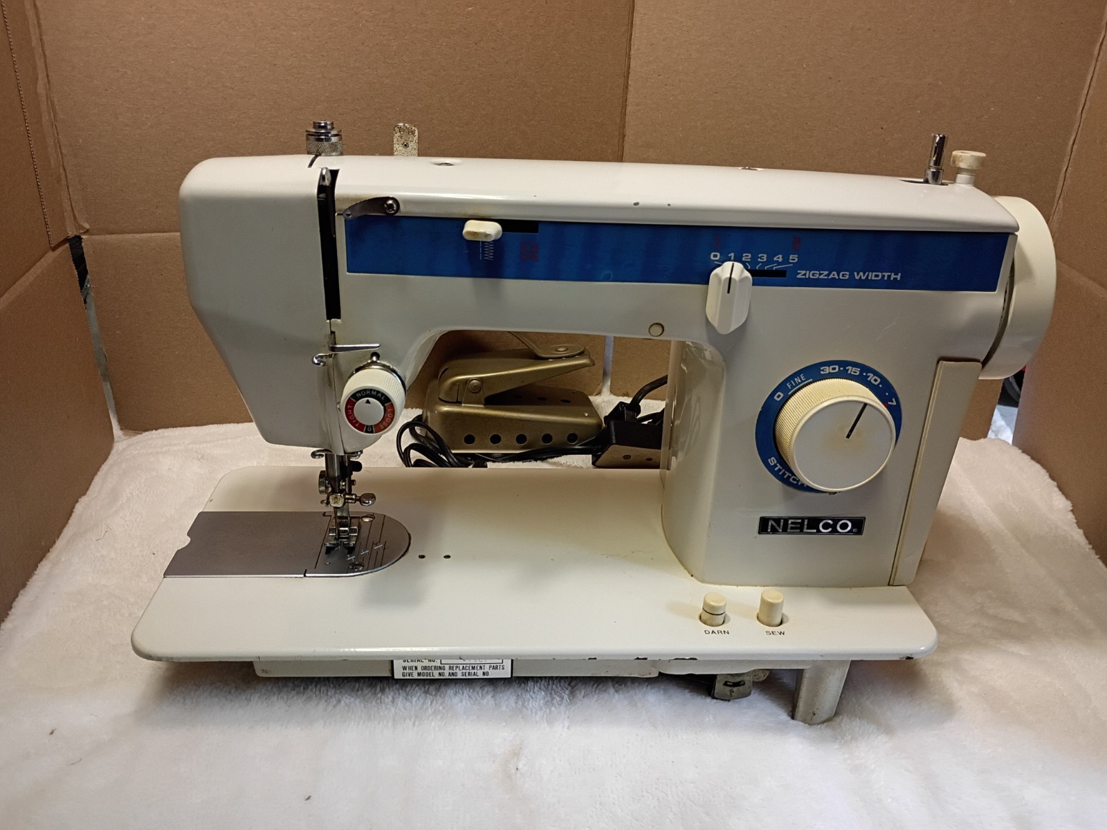 Vintage Nelco Sewing Machine SZ-205 w/ Pedal, Tested✓, NICE