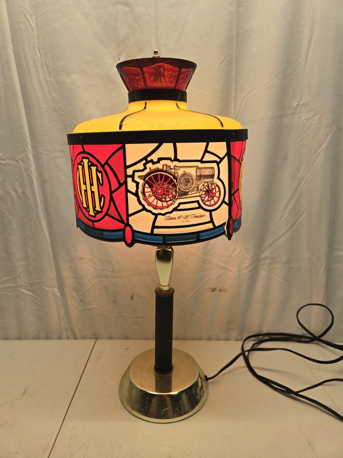 Vintage 1970\'s International Harvester Farmall Table Lamp