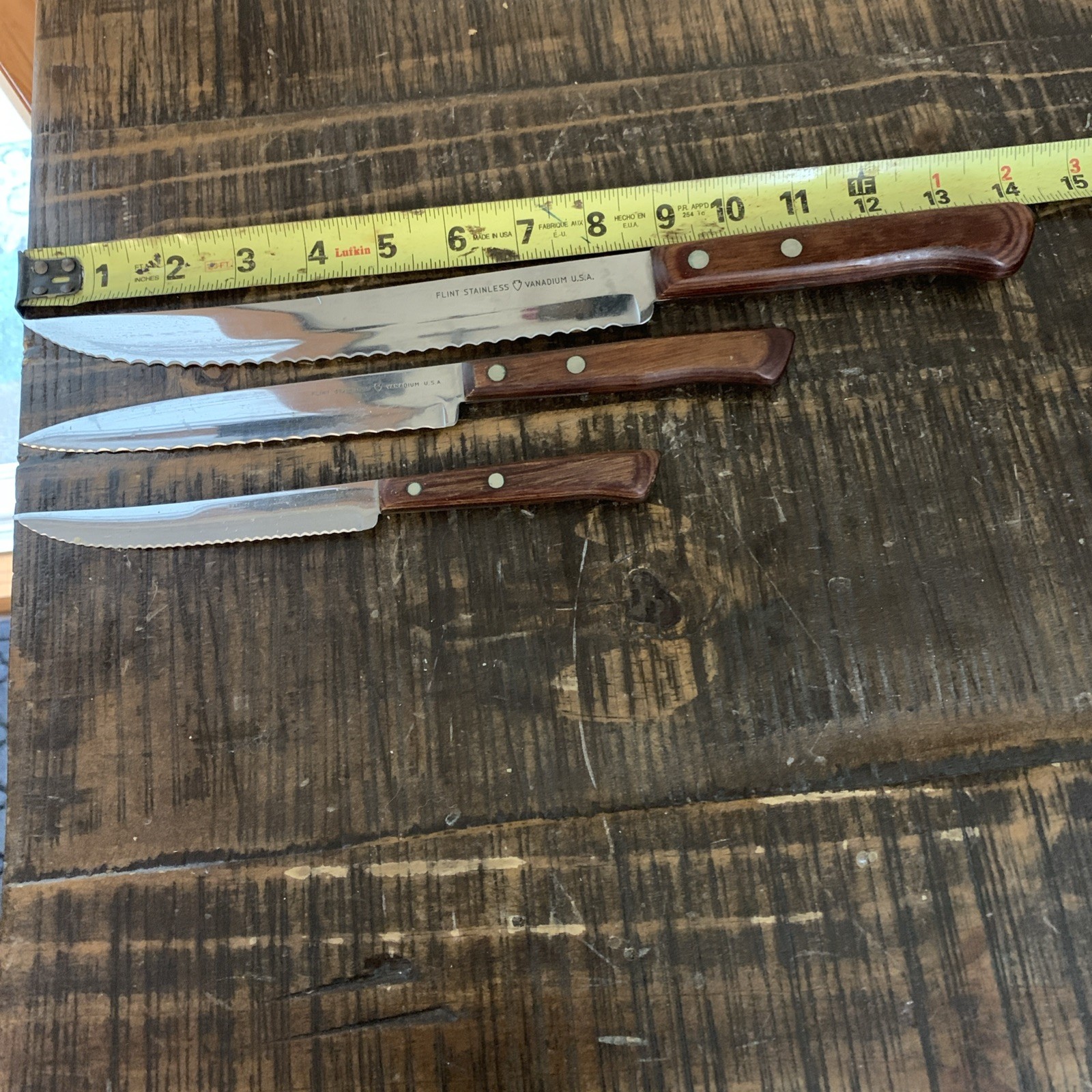 Vtg Flint Stainless Arrowhead Vanadium 14”, 10.5”, 8.5” Serrated Knife Wood Hand Vtg Flint Stainless Arrowhead Vanadium 14”, 10.5”, 8.5” Serrated Knife Wood Hand