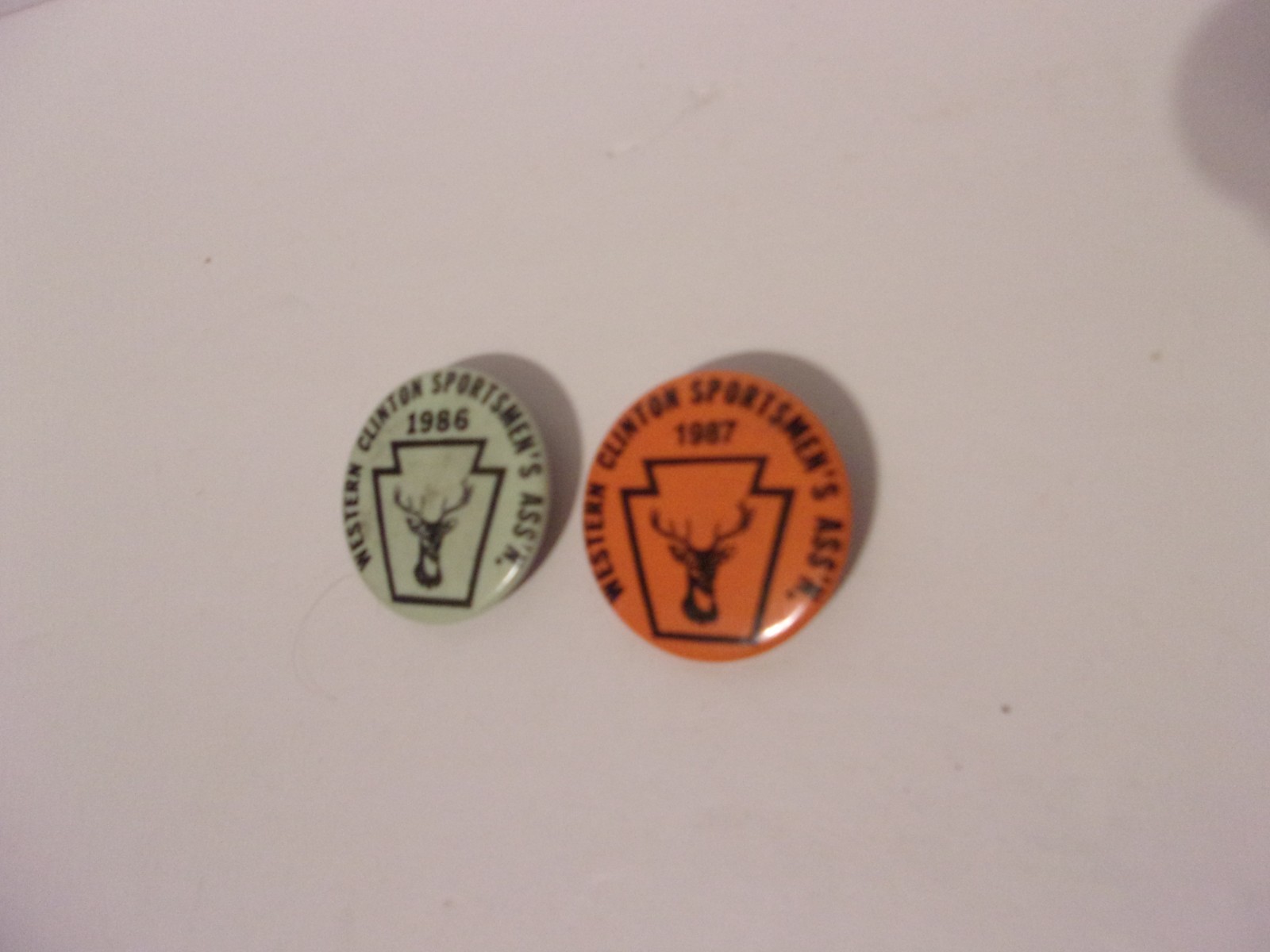 Vintage Western Clinton Sportsman\'s Association Pinback Button Badge Lot of 2