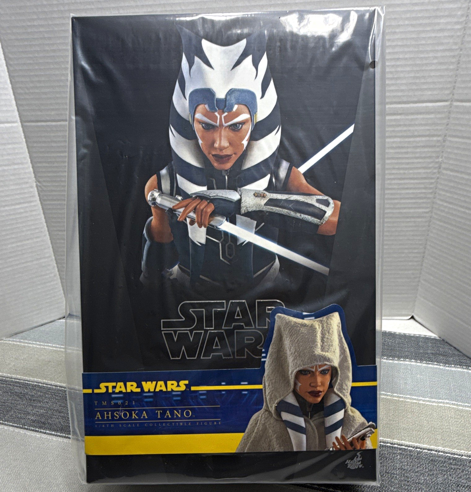 Hot Toys Star Wars Ahsoka Tano 1/6 6th Scale Collectible Figure TMS021