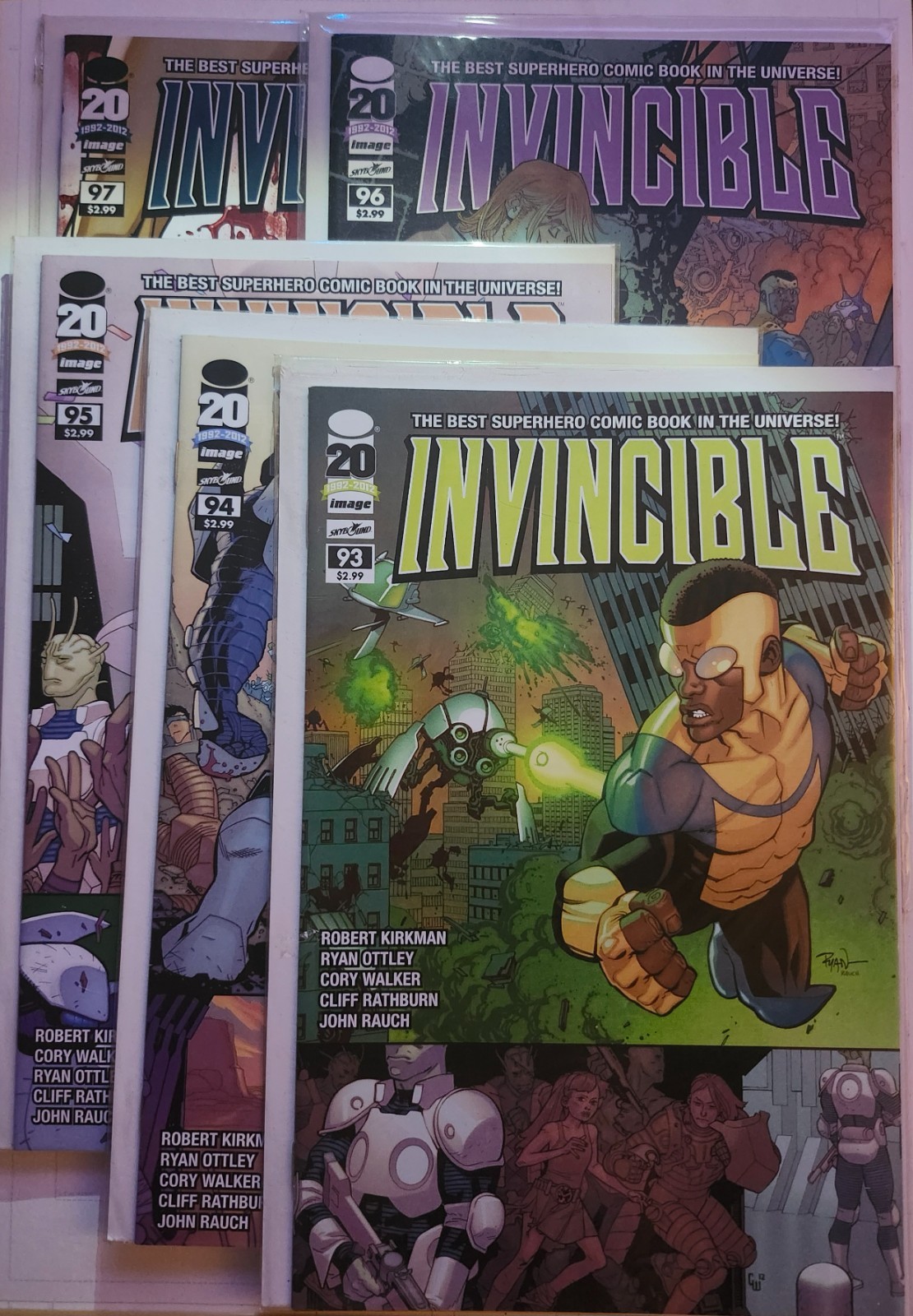 Invincible Lot of 5: #93 1st Monax, 94, 95, 96, 97. Mint. Great Deal Invincible Lot of 5: #93 1st Monax, 94, 95, 96, 97. Mint. Great Deal