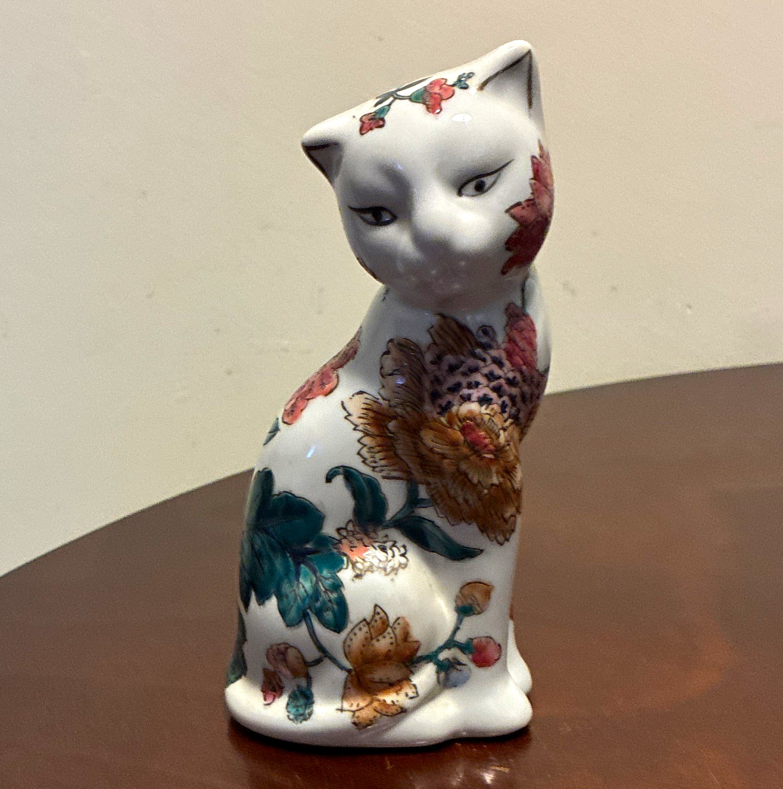 Rare  Vintage H.F.P. Macau Porcelain Cat Kitten Cat Feline Figurine Chinoiserie