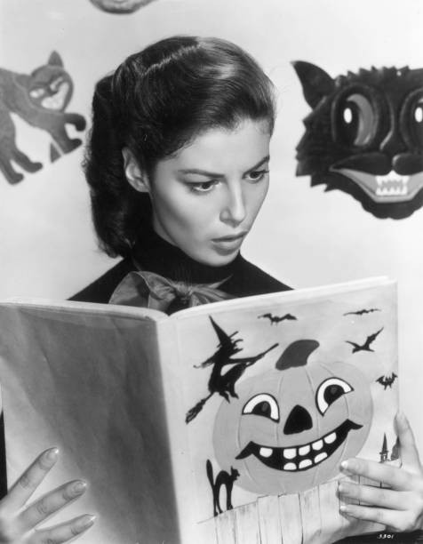 Promotional photo Italian born actor Pier Angeli reading a book Ha- Old Photo