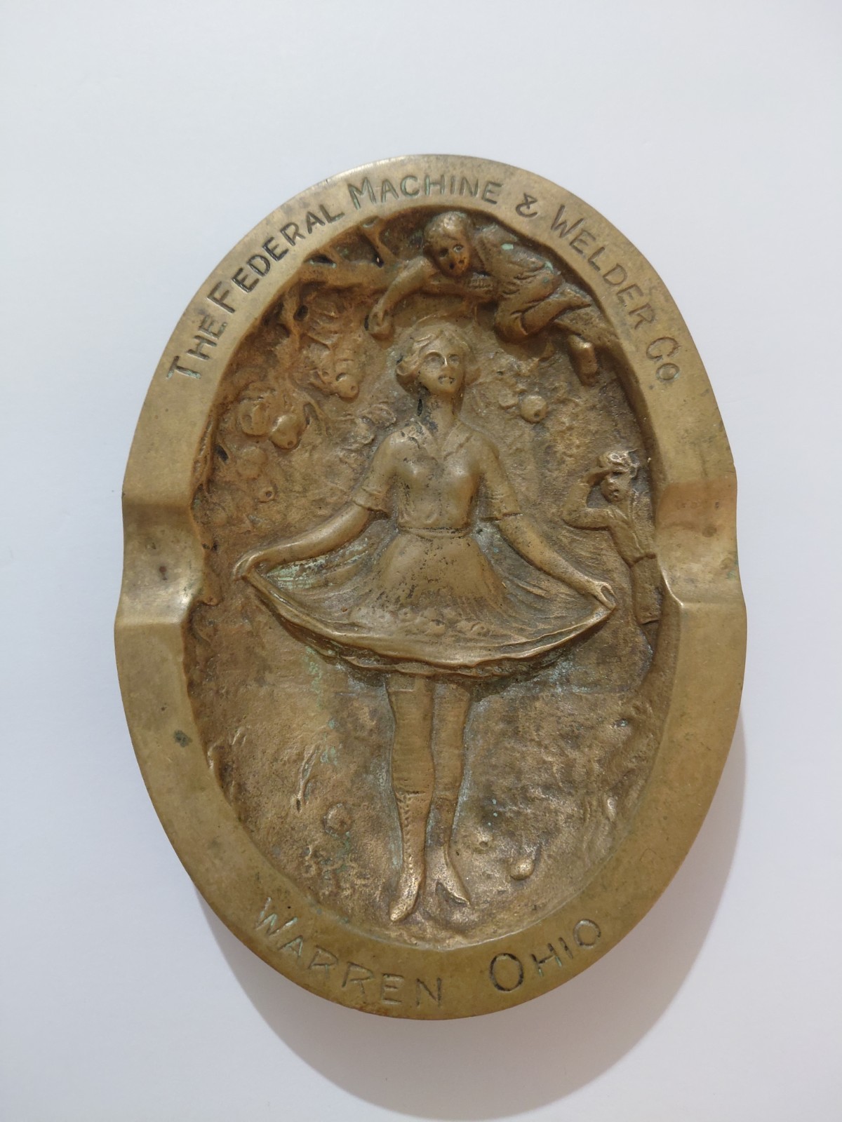 Vintage Federal Machine & Welder Co Warren Ohio Advertising Ashtray Dancer