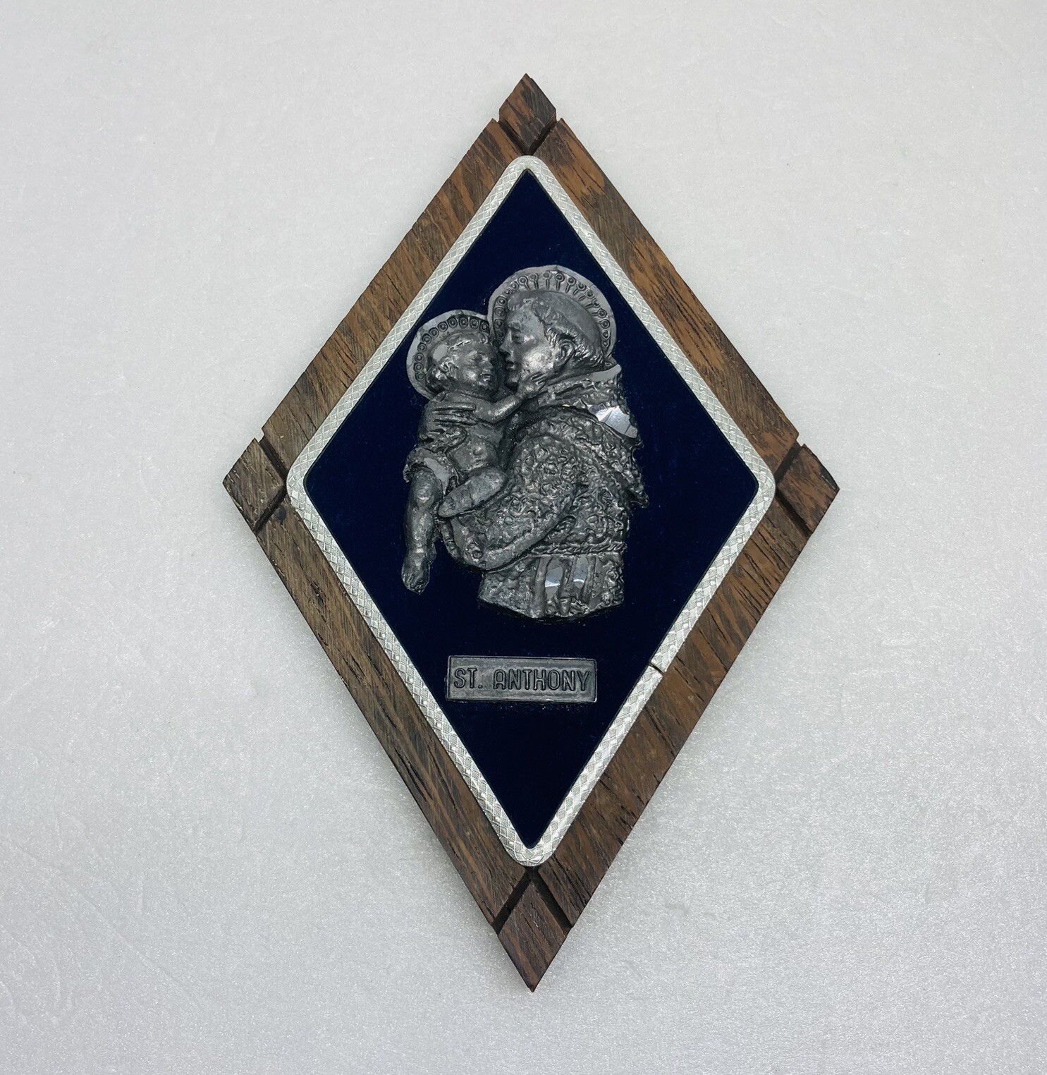 Vintage A Mano St. Anthony Pewter Wall Plaque Peltro Metallo Inciso Italy Art 20 Vintage A Mano St. Anthony Pewter Wall Plaque Peltro Metallo Inciso Italy Art 20