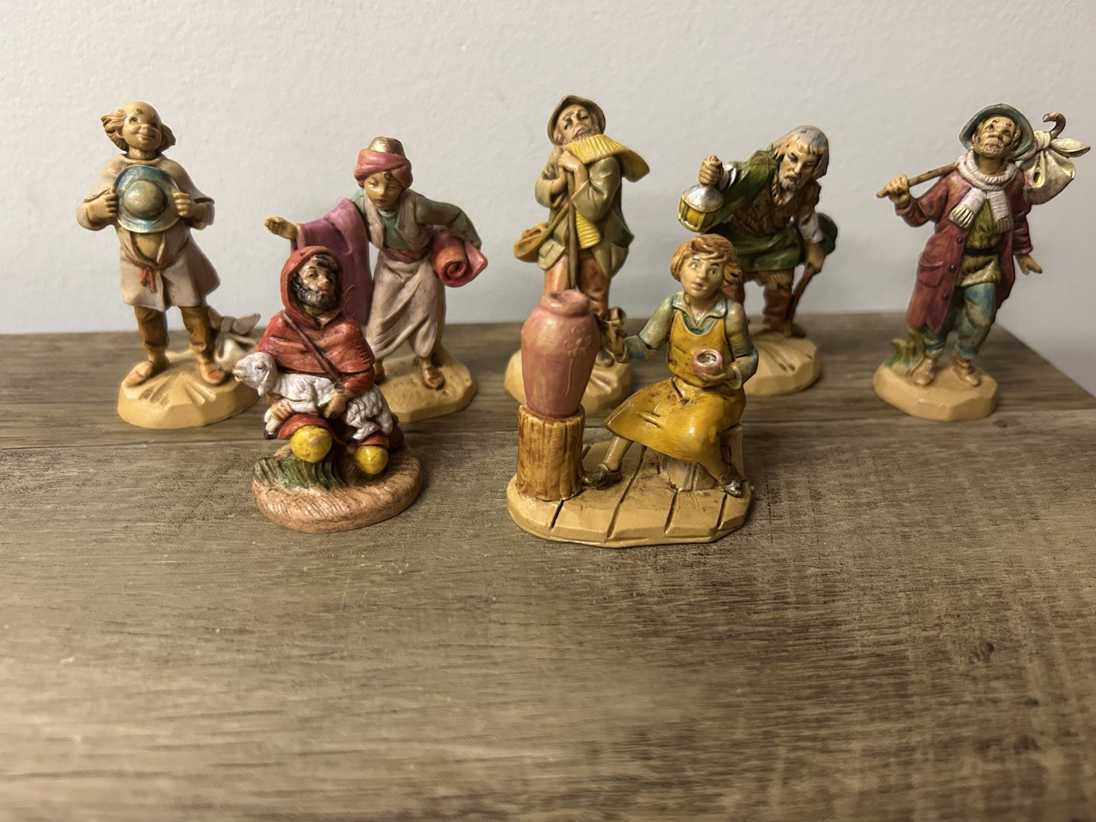 Fontanini Nativity Village Figurines Set 7 Made in Italy Polymer Resin 2.5