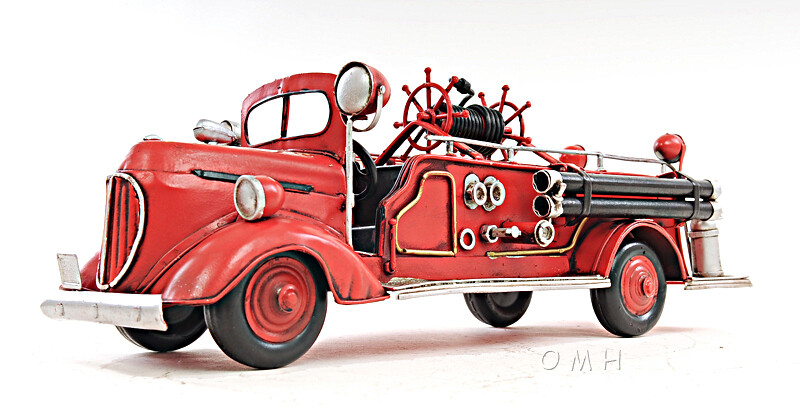 1938 Red Fire Engine Ford 1:40 iron Model 1938 Red Fire Engine Ford 1:40 iron Model
