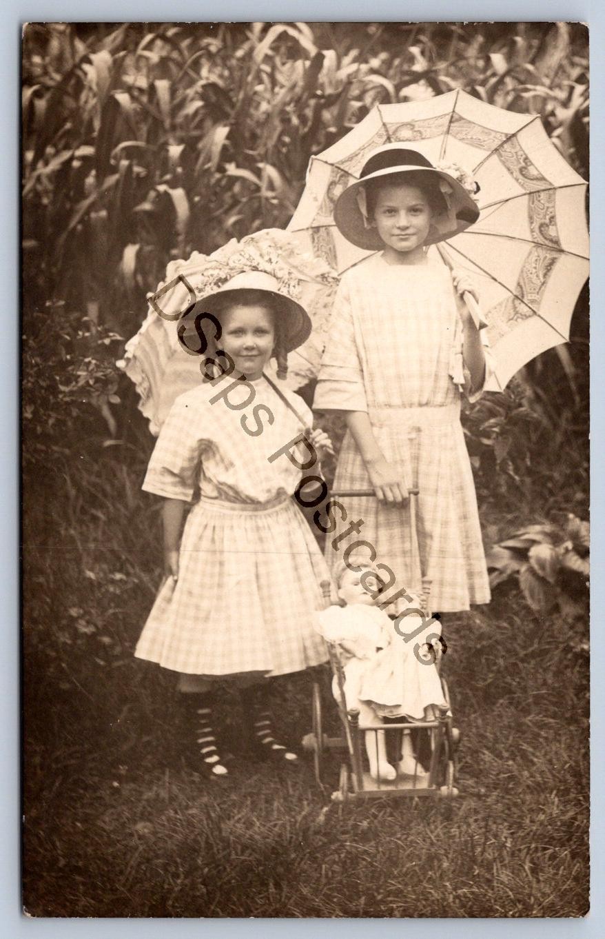 K57/ Cute Child w/ Doll Interesting RPPC Postcard c1910 Umbrella 209