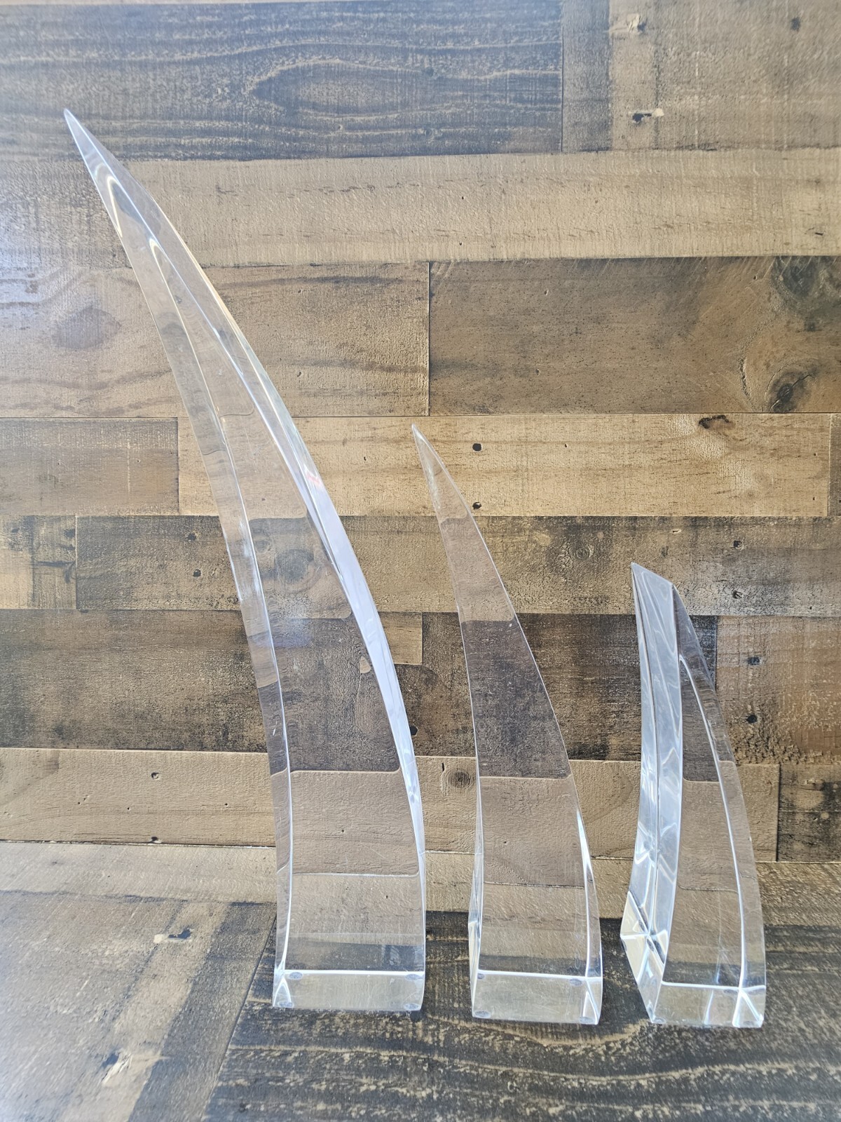 Vintage MCM Lucite Acrylic Tusks Statue Figures * Read