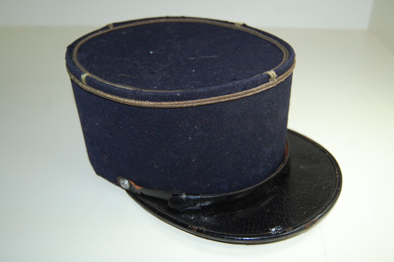 VINTAGE FRENCH GENDARMERIE POLICE MUNICIPALE HAT KEPI  W/ BUTTONS