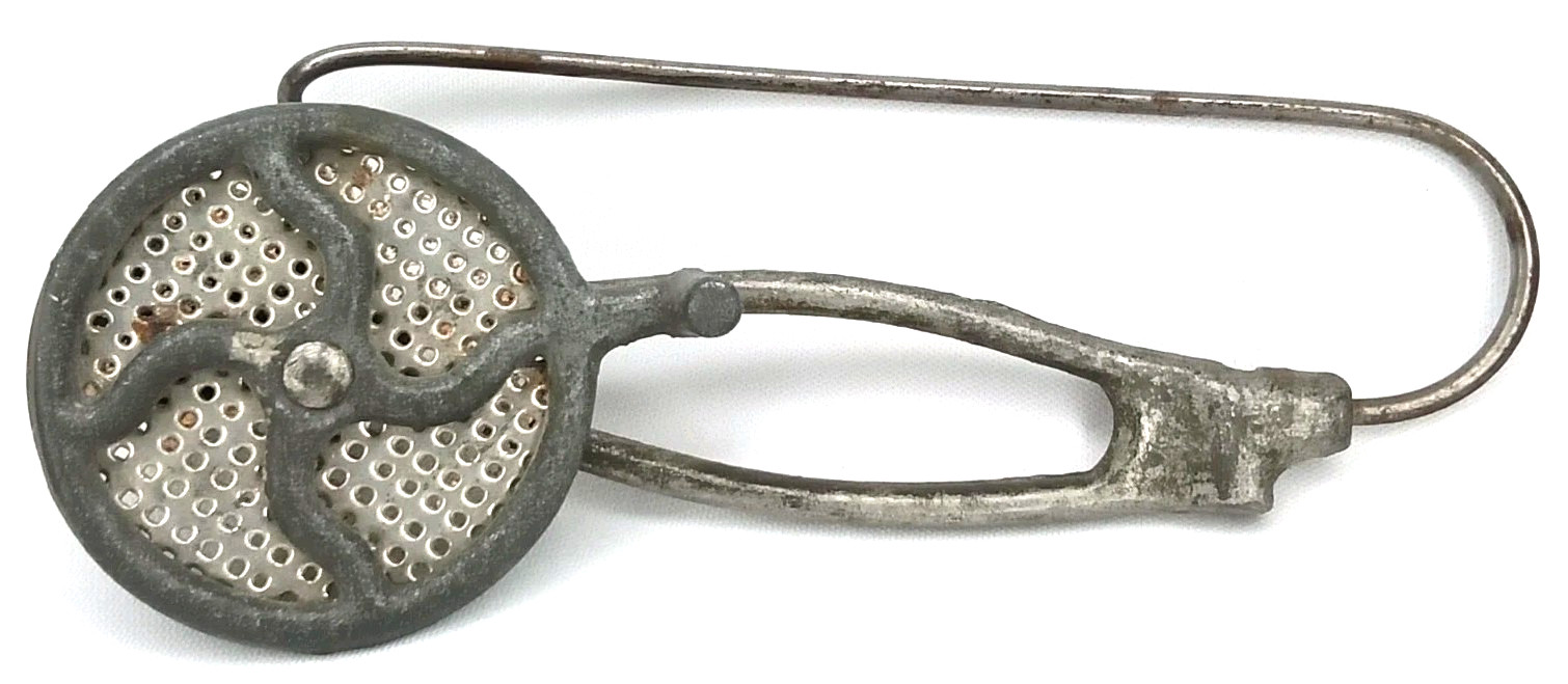 MTE Co Family Metal Nutmeg Grater Made In USA Antique 1900s