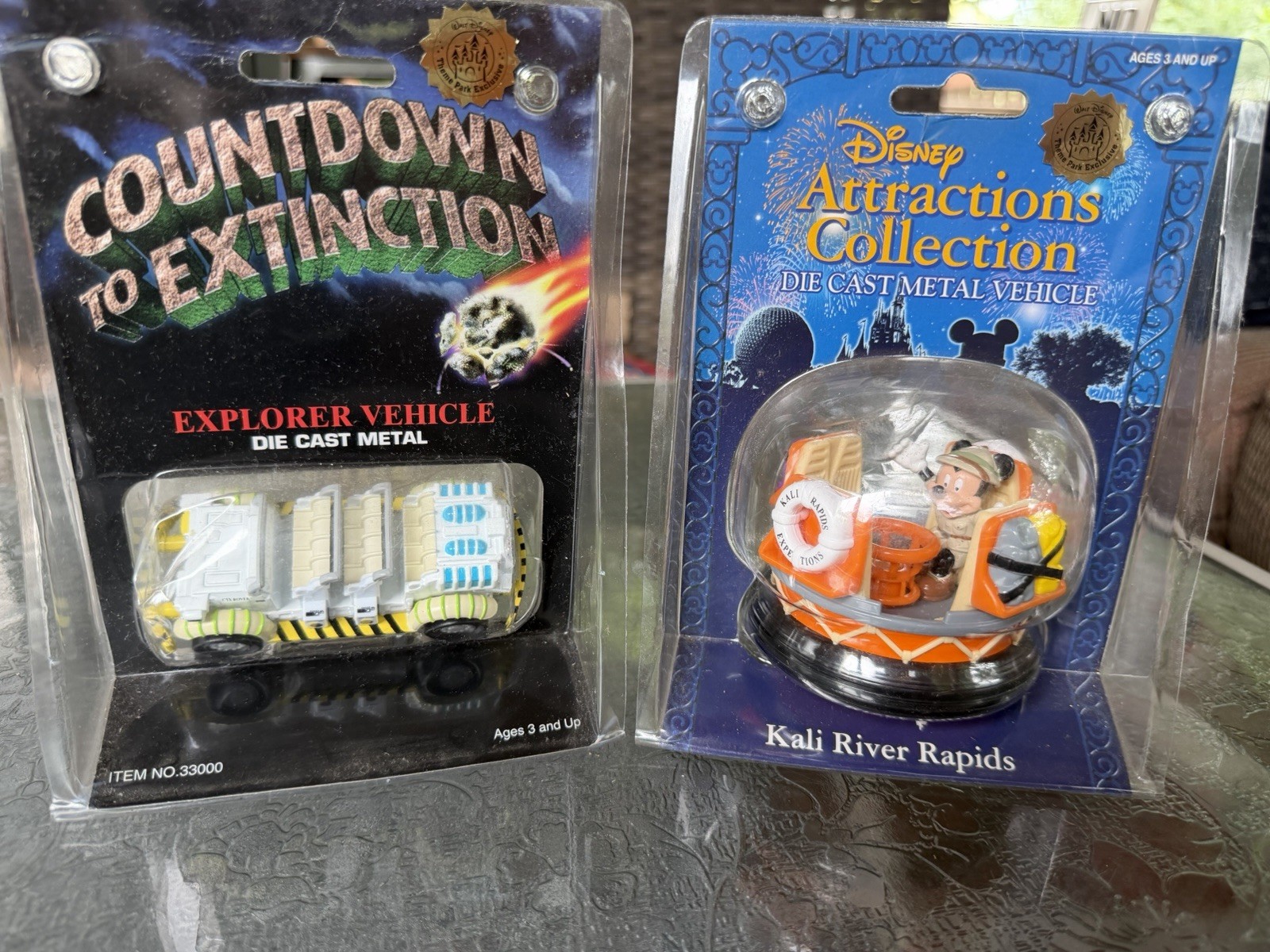 Disney Attractions Collection Dinosaur Kali river Rapids Diecast Vehicle Ride