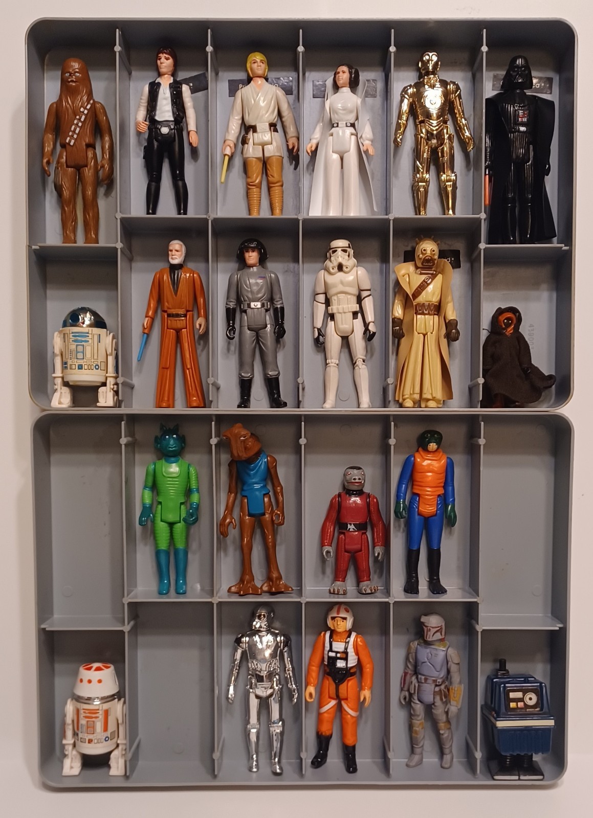 Vintage Kenner Star Wars Lot of 21 Figures and Trays from Case First 12 First 21
