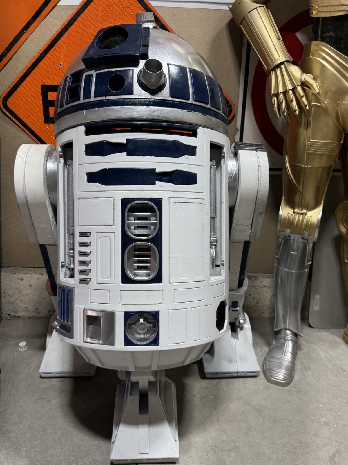 Life Size R2-D2 Printed Star Wars Display Project Lot needs repair paint sanding