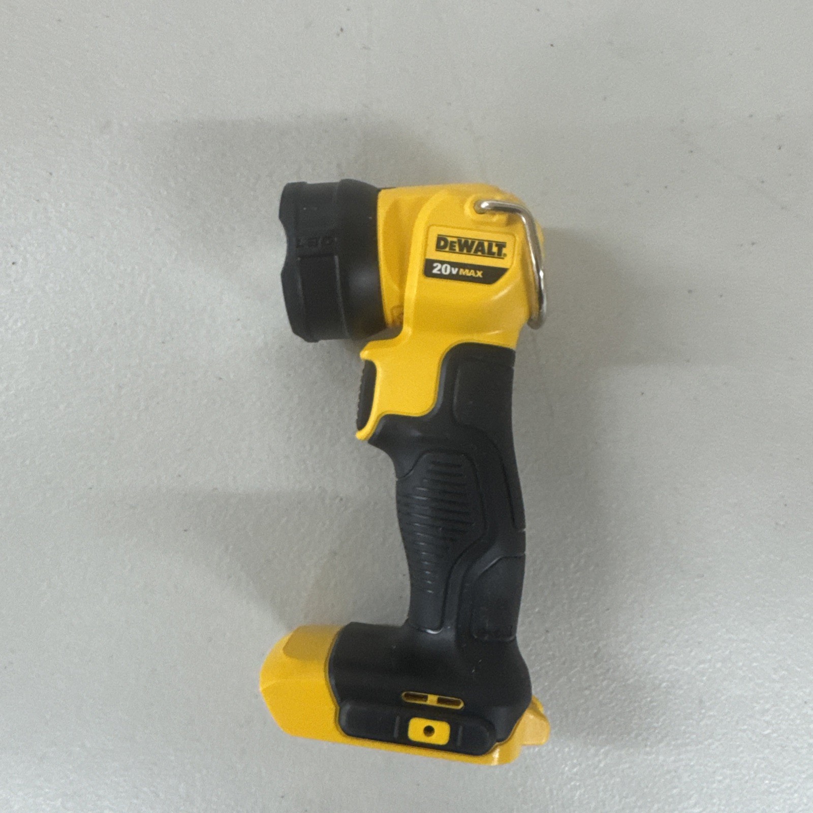 DEWALT DCL040 20V MAX LED Flashlight
