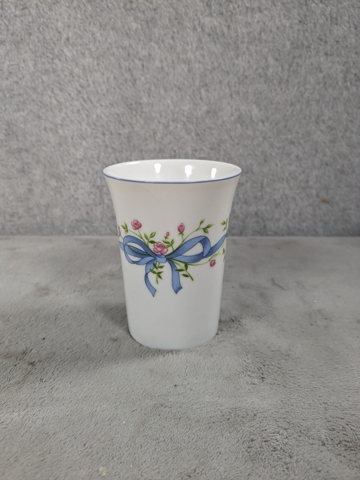 White Porcelain Vase Or Toothbrush Holder  Ribbon & Floral Pattern 4\