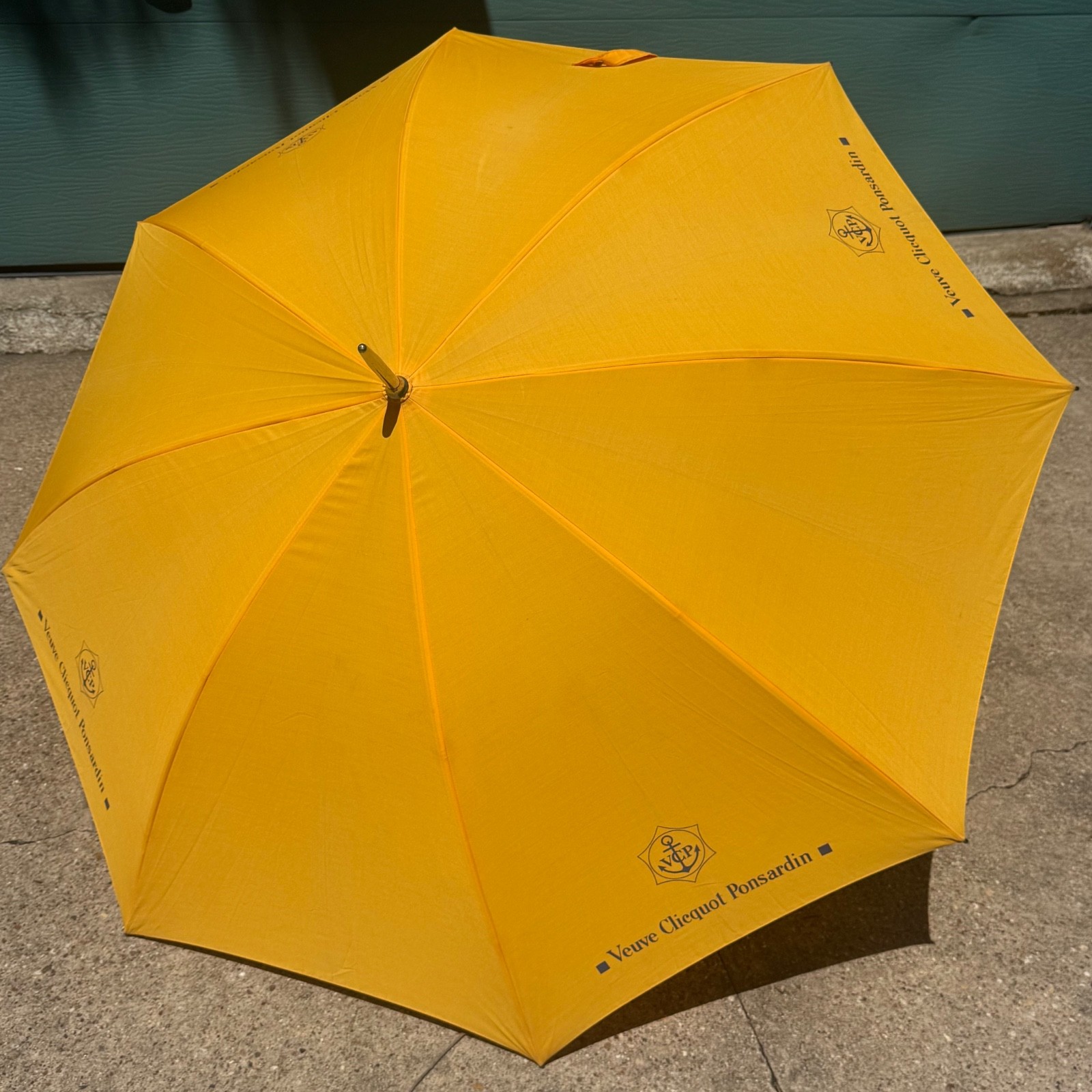 Vintage VEUVE CLICQUOT Ponsardin VCP CHAMPAGNE large 52\ Vintage VEUVE CLICQUOT Ponsardin VCP CHAMPAGNE large 52\