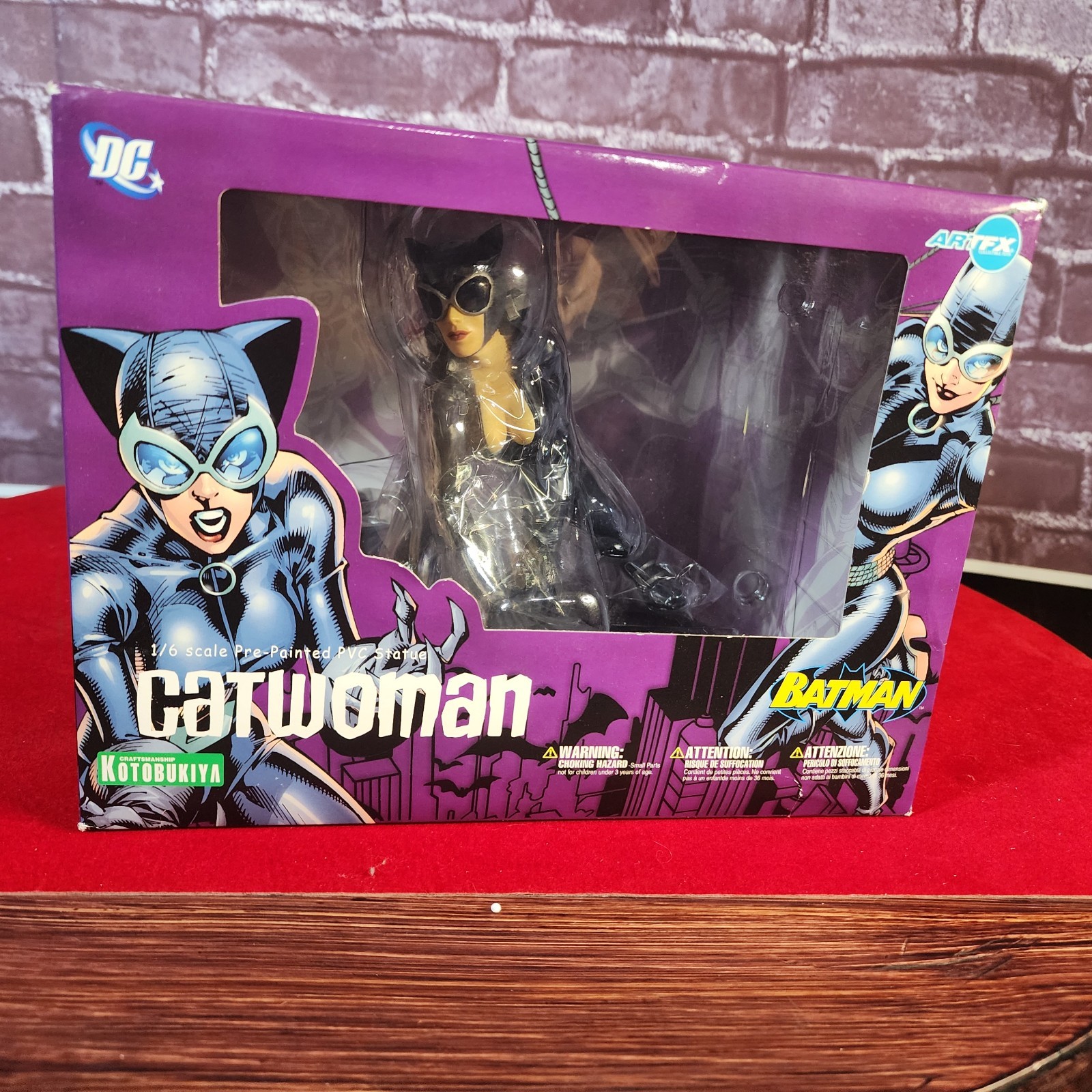 DC Cat Woman 1/6 Scale Kotobukiya PVC Statue New DC Cat Woman 1/6 Scale Kotobukiya PVC Statue New