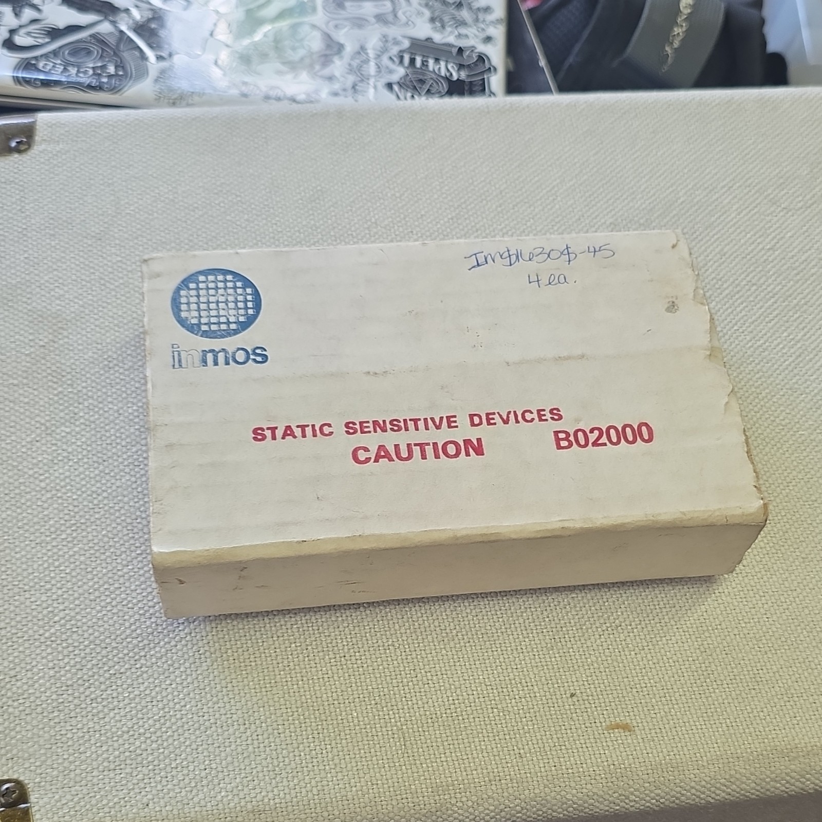 Vintage INMOS IMS1630S-45 Gold Top SRAM ICs (Lot of 4 w/ Box)  AMD UV EPROMs Lot