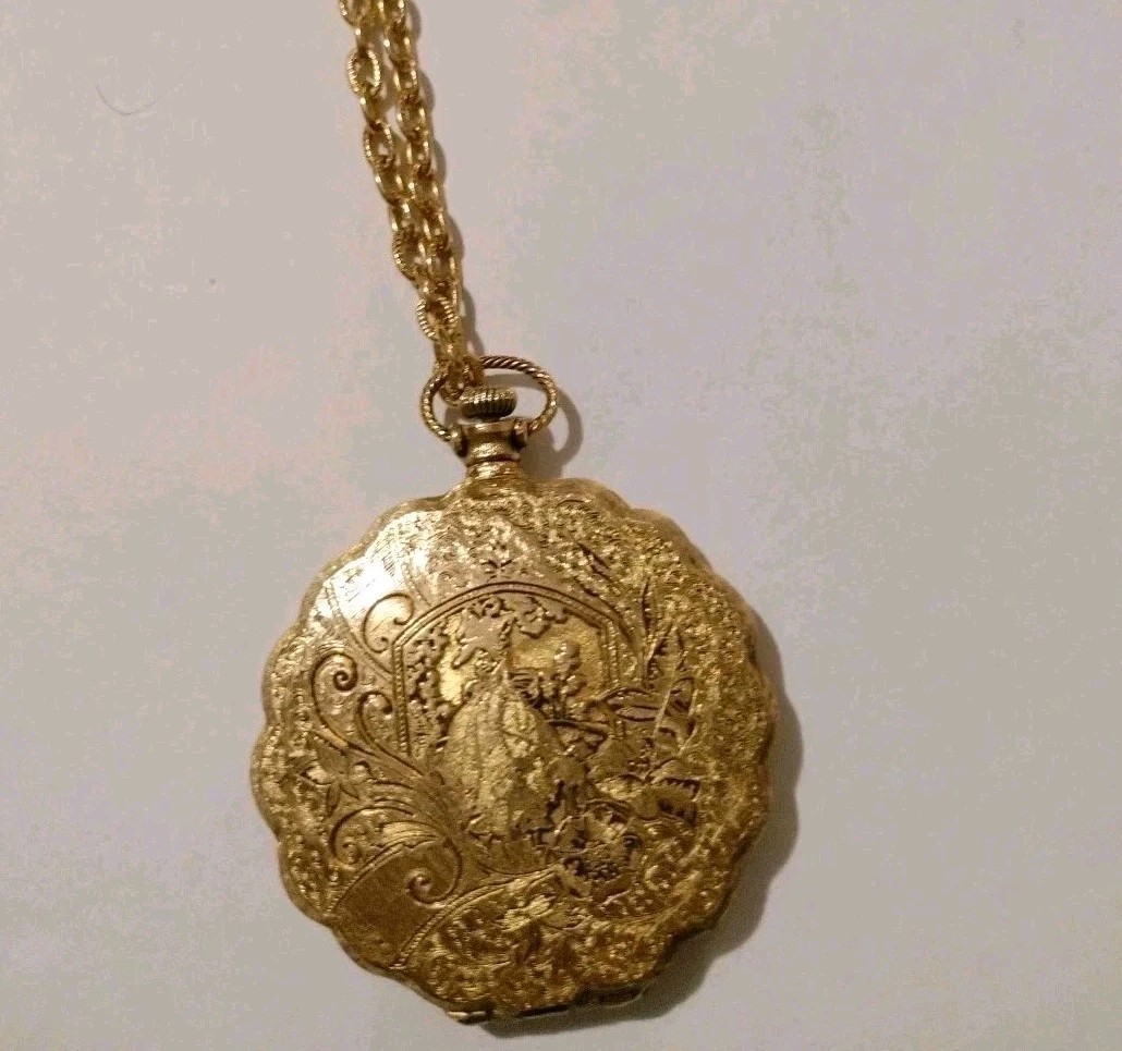 Antique MF Victorian Style Locket Compact Engraved Garden Vanity 